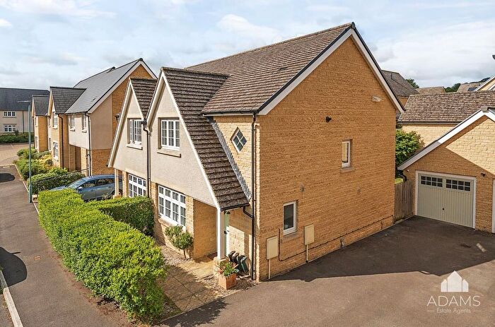 3 Bedroom Semi-Detached House For Sale In Lidcombe Road, Winchcombe, Cheltenham, GL54
