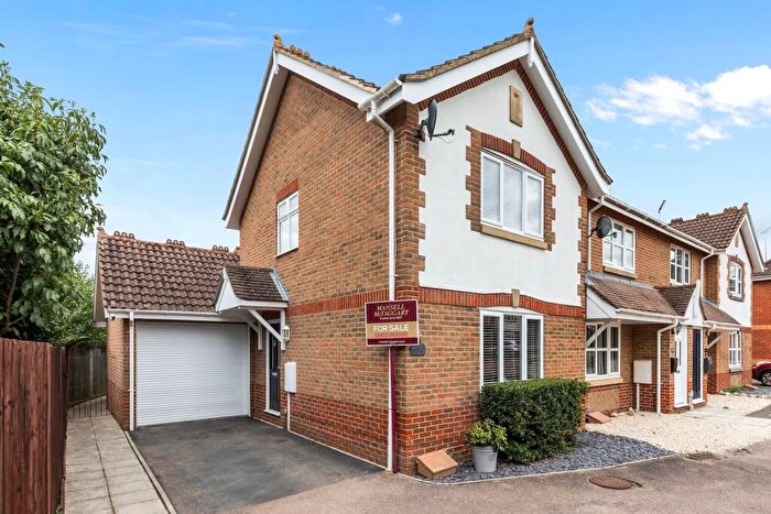 2 Bedroom End Of Terrace House For Sale In Primrose Copse, Horsham, RH12