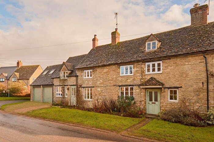 4 Bedroom Cottage For Sale In Poffley End, Hailey, OX29