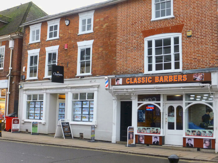 2 Bedroom Triplex To Rent In High Street, Alton, Hampshire, GU34