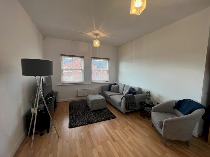 2 Bedroom Flat To Rent In Hatters Court, Hillgate, Stockport, SK1