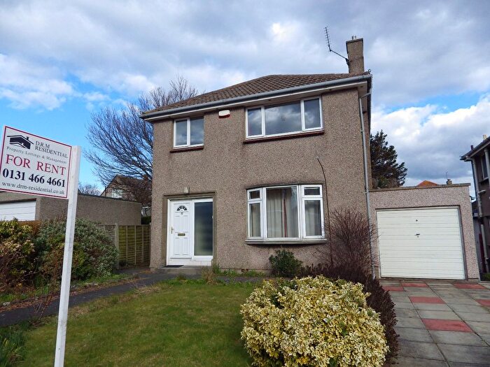 3 Bedroom Detached House To Rent In Swanston Avenue, Fairmilehead, Edinburgh, EH10
