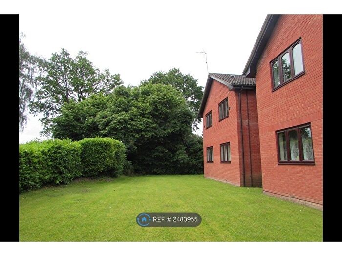1 Bedroom Flat To Rent In Minley Grove, Fleet, GU51