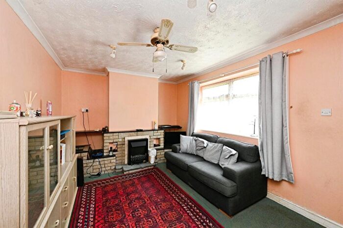 2 Bedroom Semi-Detached Bungalow For Sale In Balmoral Road, Gaywood, King's Lynn, PE30