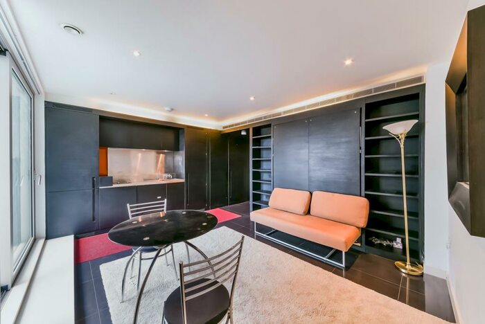 Studio To Rent In West Tower, Pan Peninsula, Canary Wharf, E14