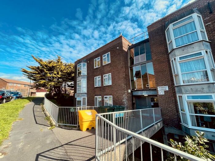 1 Bedroom Apartment To Rent In Whitehawk Road, BN2