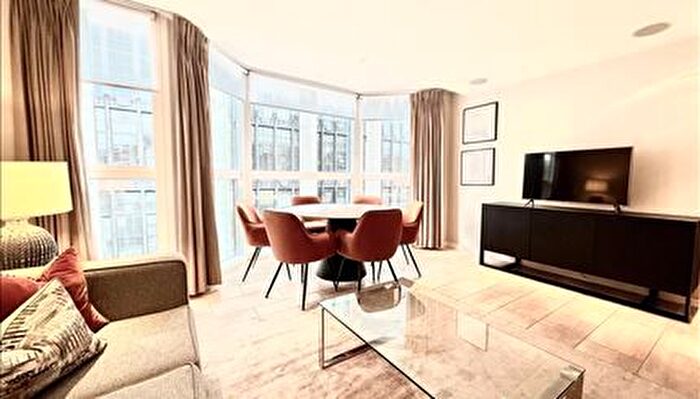 2 Bedroom Flat To Rent In - Young Street, London, W8