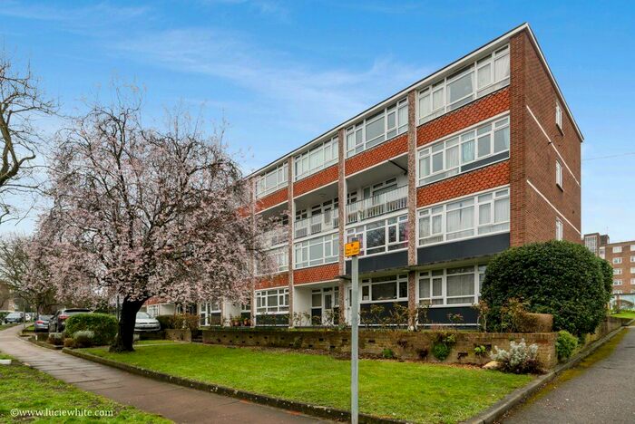 3 Bedroom Flat To Rent In Kersfield Road, London, SW15