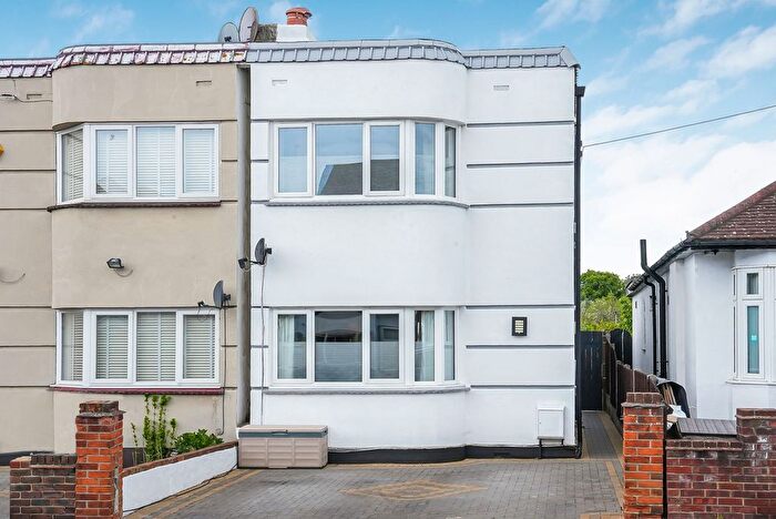 4 Bedroom Semi Detached House For Sale In Springfield Drive, Westcliff-On-Sea, SS0