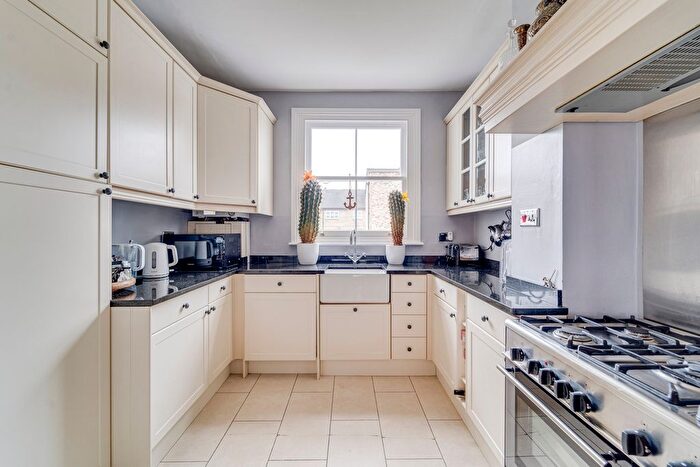 3 Bedroom Terraced House For Sale In Marlborough Road, London, N19