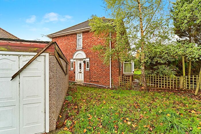 3 Bedroom Semi Detached House For Sale In Hales Lane, Smethwick, B67