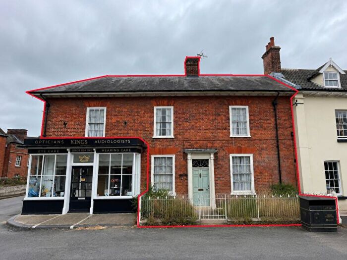 5 Bedroom Semi-Detached House For Sale In Hewkes House, Market Place, Reepham, Norwich, Norfolk, NR10
