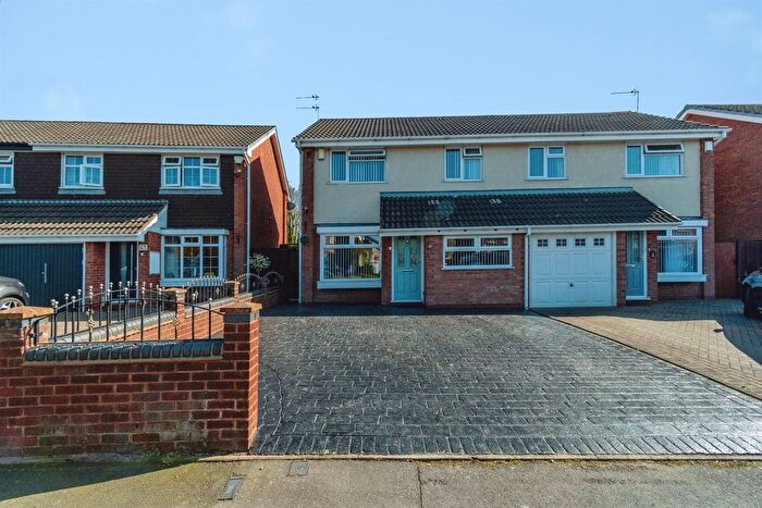 3 Bedroom Semi Detached House For Sale In Wooding Crescent, Tipton, DY4