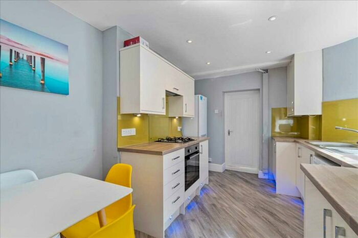 4 Bedroom Terraced House To Rent In Furzehill Road, Plymouth, PL4