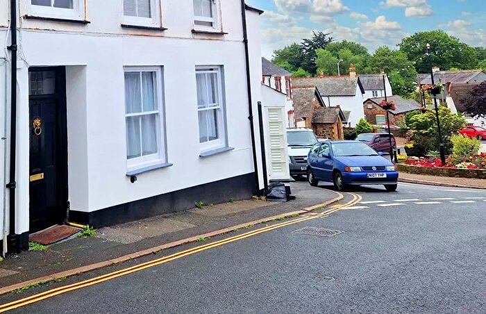 1 Bedroom Flat To Rent In Fore Street, Bude, EX23