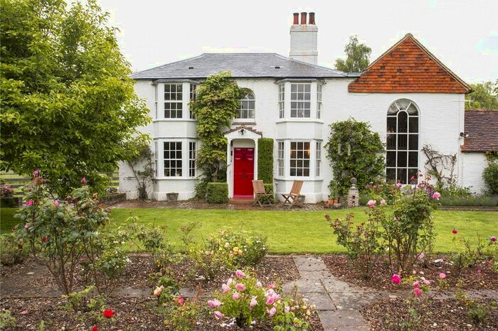 3 Bedroom Detached House To Rent In Carpenters Lane, Hadlow, Tonbridge, Kent, TN11