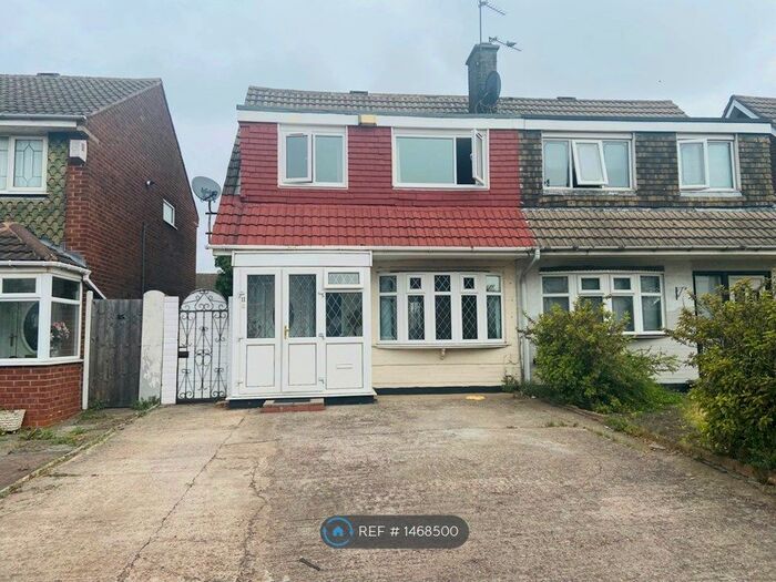 3 Bedroom Semi-Detached House To Rent In New Street, Hill Top, West Bromwich, B70