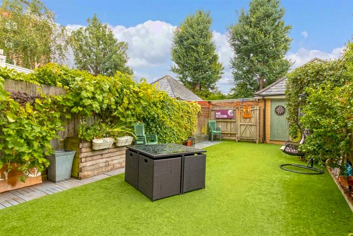 5 Bedroom House To Rent In Wilbury Avenue, Hove, BN3