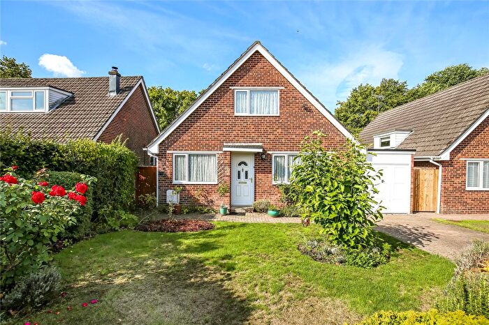 3 Bedroom Country House For Sale In Beech Grange, Landford, Salisbury, Wiltshire, SP5