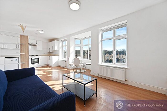 1 Bedroom Flat To Rent In Aylmer Parade, London, N2