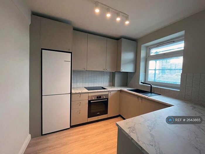2 Bedroom Flat To Rent In Juniper House, London, SE14