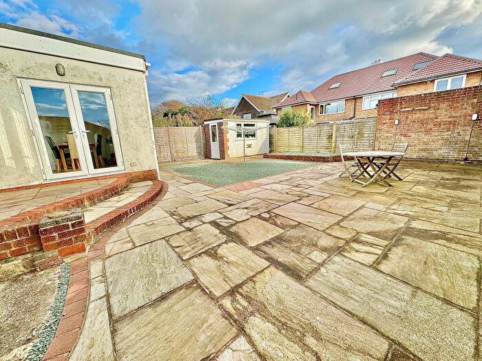 1 Bedroom Detached House To Rent In Keymer Crescent, Worthing, BN12