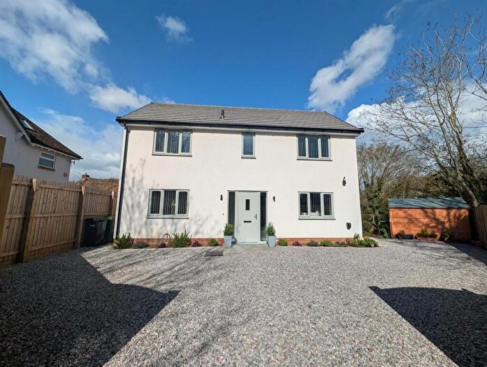 3 Bedroom Detached House For Sale In Swaythling Road, West End, Southampton, SO18