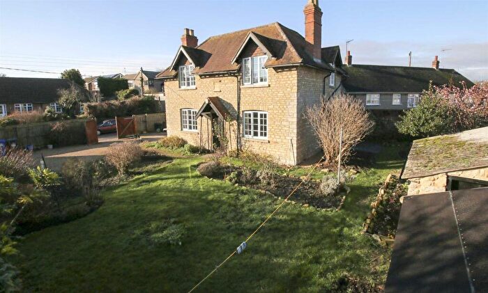 3 Bedroom Detached House To Rent In Yardley Road, Cosgrove, MK19