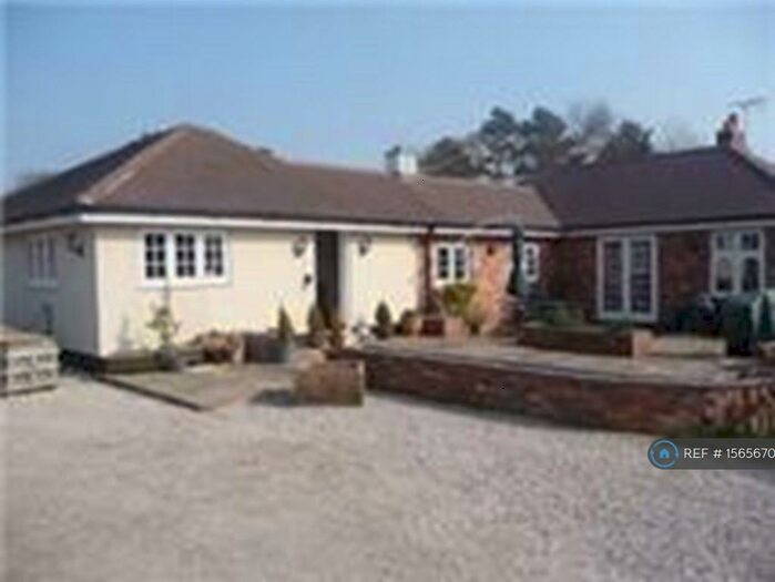 2 Bedroom Maisonette To Rent In Heath Lane, Willaston, Neston, CH64