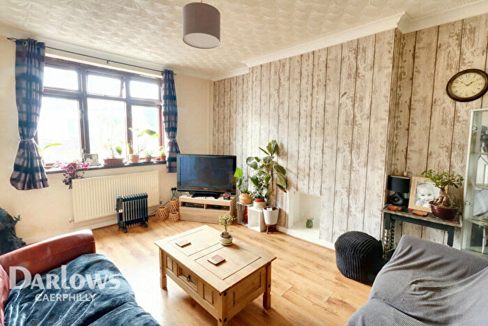 3 Bedroom End Of Terrace House For Sale In Penallta Road, Hengoed, CF82