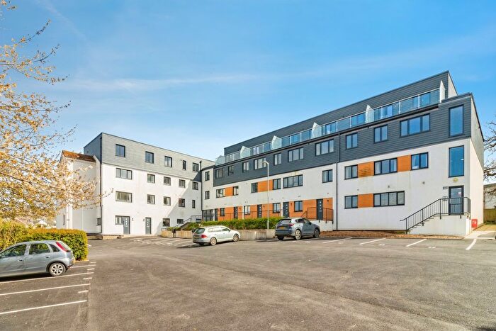 2 Bedroom Maisonette For Sale In Parkers Close, Totnes, Devon, TQ9