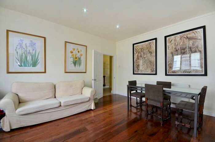 2 Bedroom Flat To Rent In Gloucester Road, South Kensington, SW7