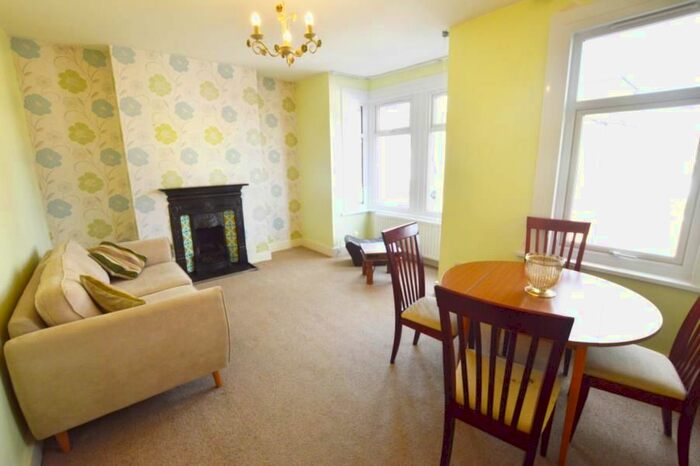 2 Bedroom Flat To Rent In Sylvan Road, Walthamstow, E17
