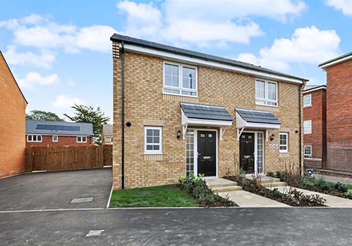 2 Bedroom Semi Detached House To Rent In Kingston Grange Drive, Upper Lighthorne, CV33