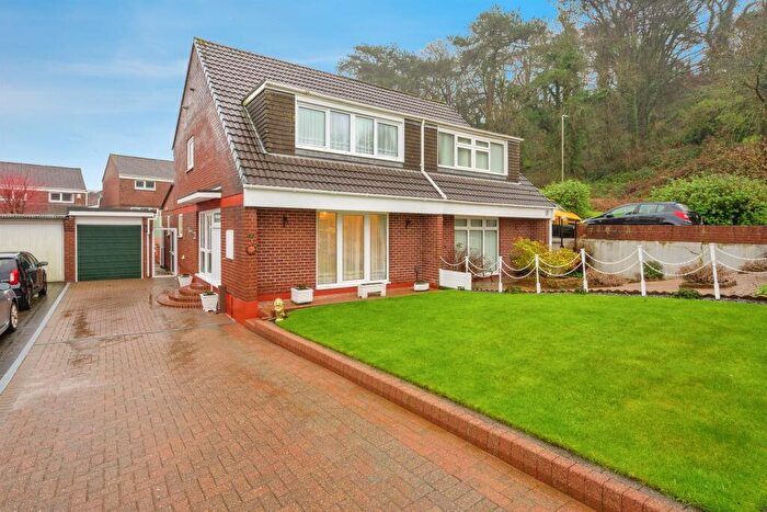 4 Bedroom Semi-Detached House For Sale In Aycliffe Gardens, Plymouth, PL7