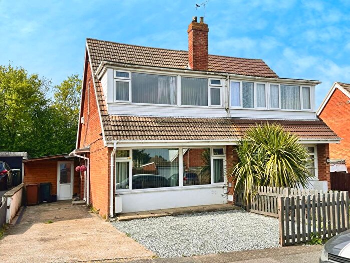 3 Bedroom Semi-Detached House To Rent In The Rise, Ashford, TN23