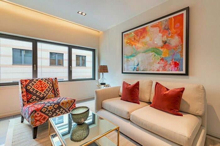 1 Bedroom Flat To Rent In Babmaes Street, St James, SW1Y