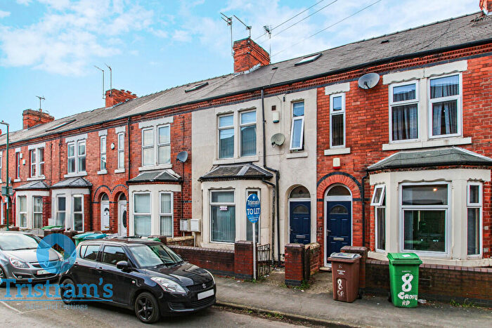 5 Bedroom Terraced House To Rent In Grove Road, Lenton, NG7