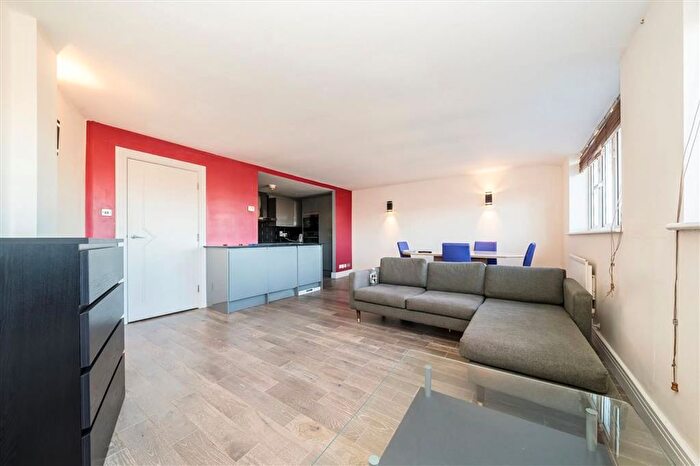 2 Bedroom Flat For Sale In Albert Street, Camden, NW1