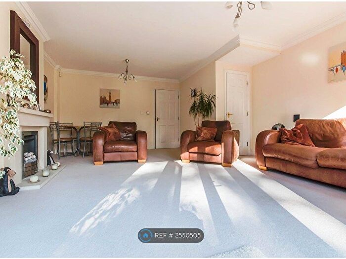 3 Bedroom Terraced House To Rent In Parsonage Close, Duxford, Cambridge, CB22