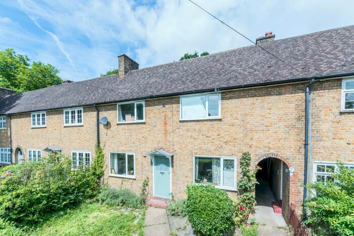 4 Bedroom Terraced House To Rent In Sunray Avenue Herne Hill, SE24