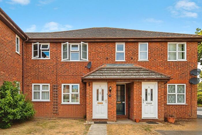2 Bedroom Maisonette For Sale In Tarragona Mews, Colchester, CO2