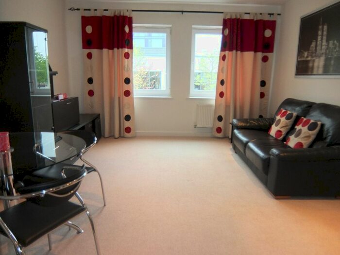 1 Bedroom Flat To Rent In Drake Way, Reading RG2