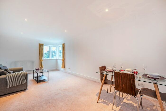 1 Bedroom Flat To Rent In Rubens Place, London, SW4