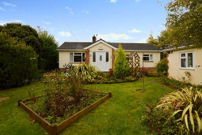 3 Bedroom Bungalow For Sale In Lopcombe Corner, Salisbury ** Video Tour **, SP5