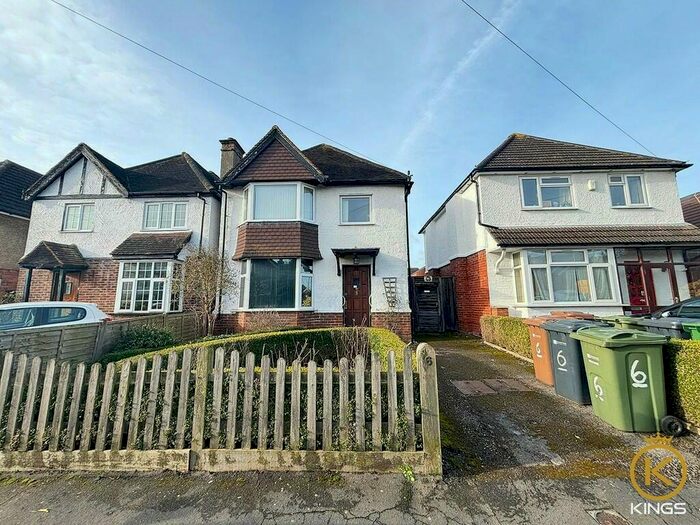 4 Bedroom Detached House To Rent In Beckingham Road, Guildford, GU2