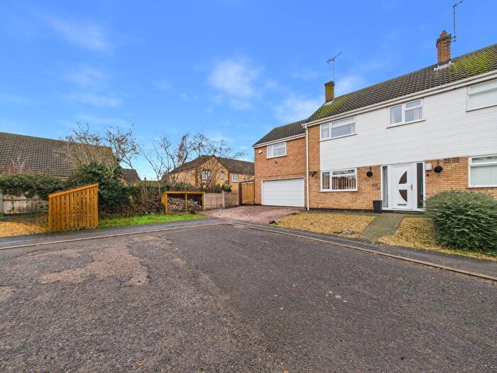 4 Bedroom Semi Detached House For Sale In Green Lane, Yaxley, PE7