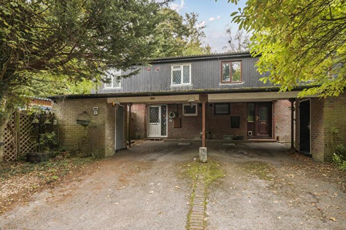 4 Bedroom Semi-Detached House For Sale In Newbury, Berkshire, RG19