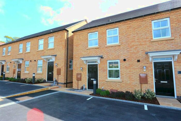 2 Bedroom Town House To Rent In Pickard Way, Leicester, LE3