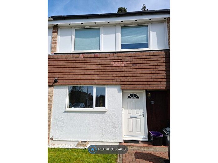 3 Bedroom Terraced House To Rent In Castle Court, Maidenhead, SL6